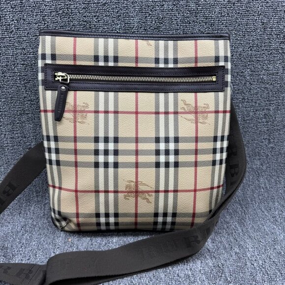 Burberry Leather Shoulder Bag 499-060625